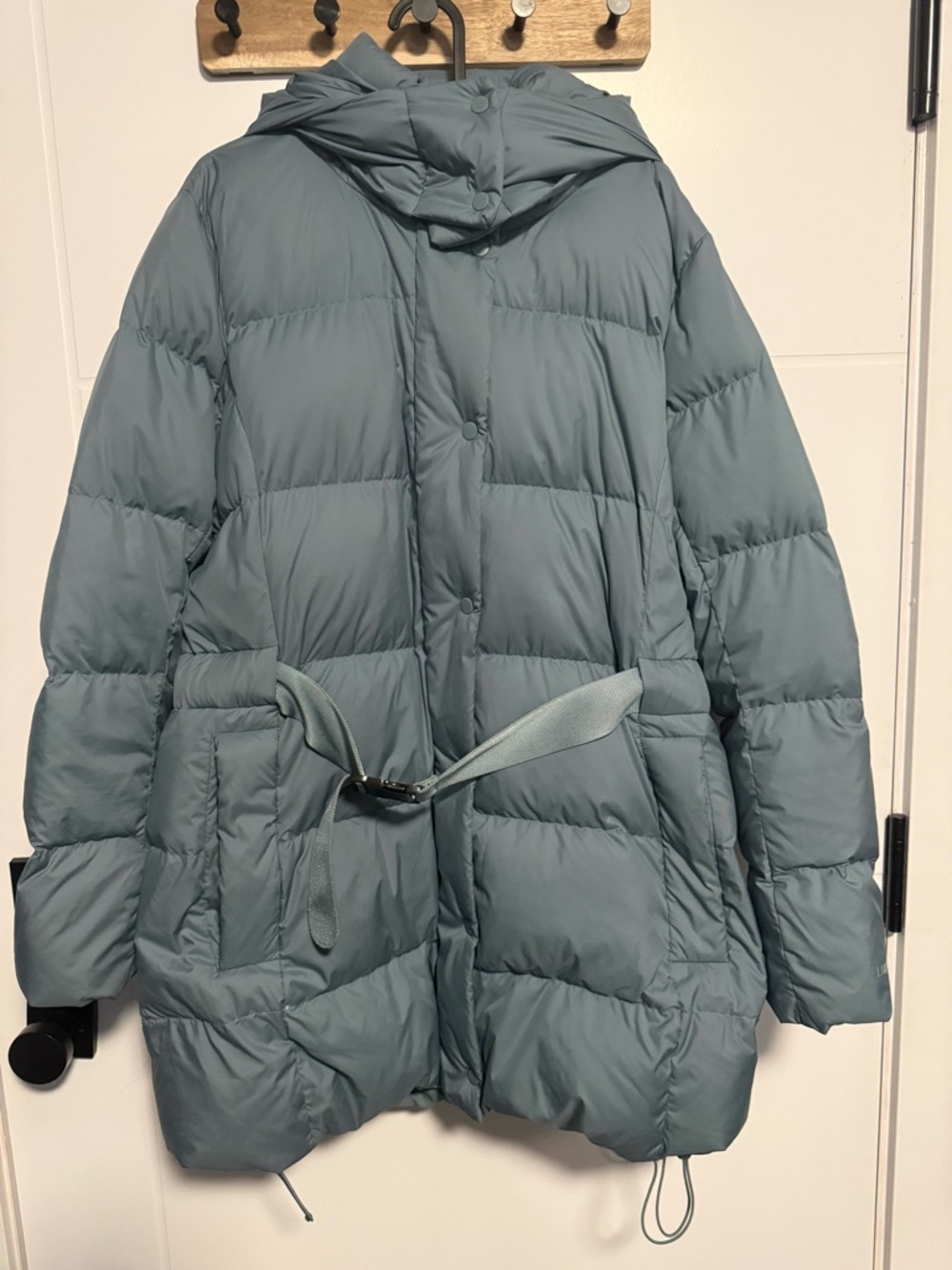 Lululemon Wunder Puff Waist Jacket - Picture 3 of 10